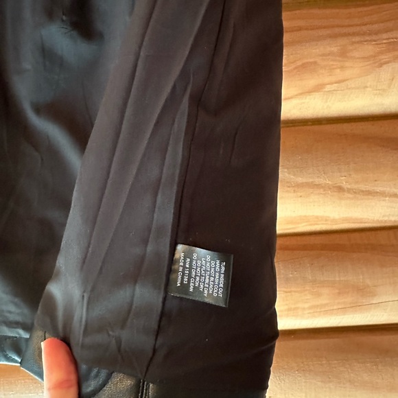 Black Mini skirt - Picture 8 of 9